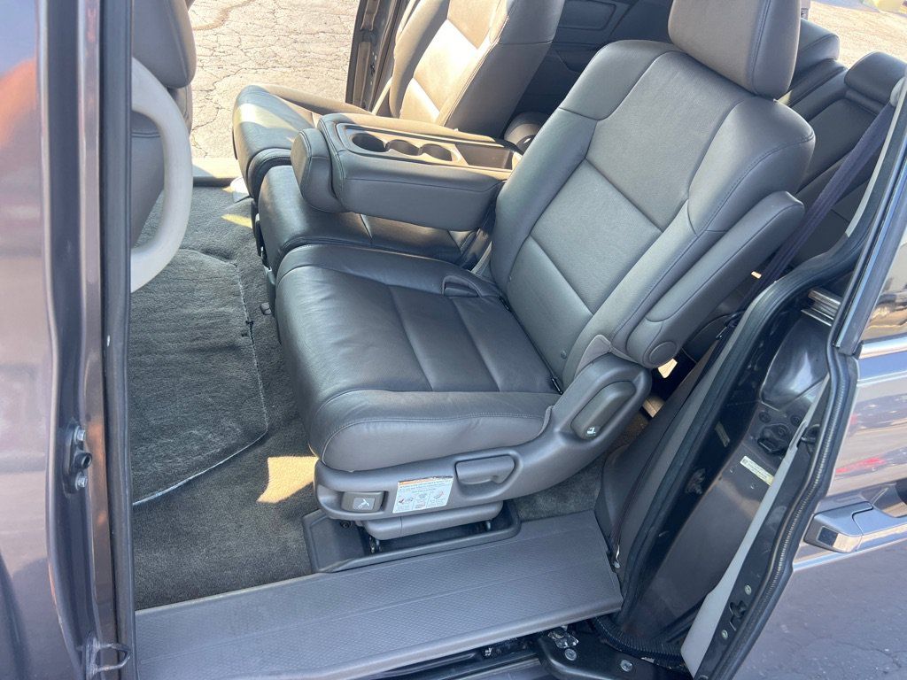 Used 2015 Honda Odyssey Touring image 12