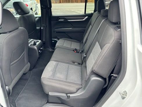 Certified 2025 GMC Acadia Elevation image 26