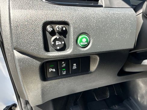 Used 2021 Honda Pilot Black Edition image 15