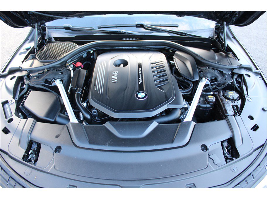 Used 2019 BMW 740i w/ M Sport Package RWD image 40