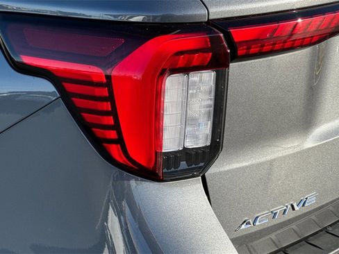 New 2026 Ford Explorer Active w/ Active Comfort Package image 6