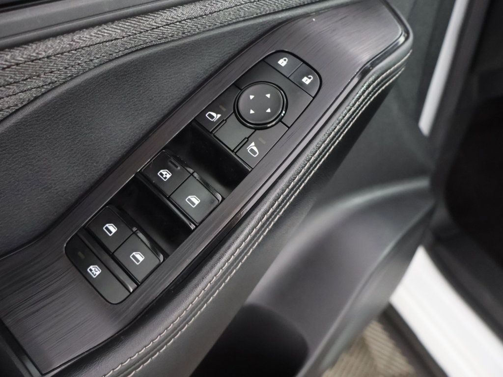 Used 2023 Nissan Rogue SV AWD/4WD image 35