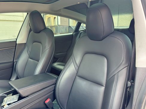 Used 2020 Tesla Model 3 Standard Range Plus RWD image 42