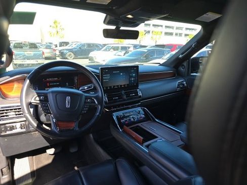 Used 2024 Lincoln Navigator L 4WD image 12