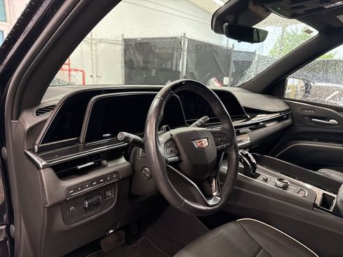 Used 2023 Cadillac Escalade Sport w/ LPO, ONYX Package image 6
