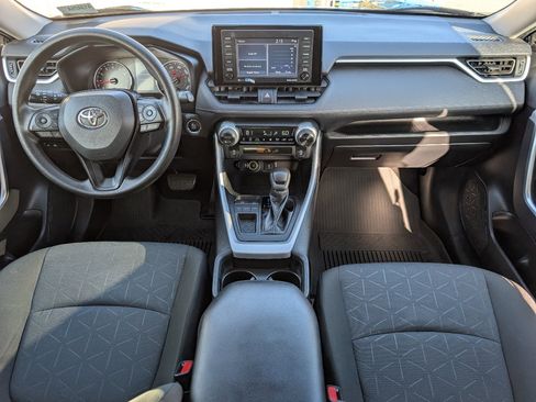 Used 2021 Toyota RAV4 XLE image 4