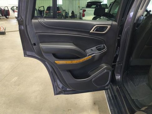 Used 2017 GMC Yukon Denali w/ Open Road Package AWD/4WD image 29