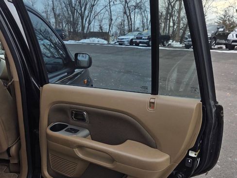 Used 2006 Honda Pilot LX image 12
