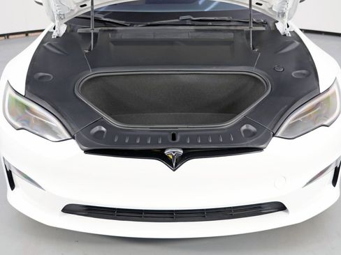 Used 2022 Tesla Model S image 8