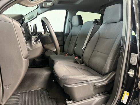 Used 2019 Chevrolet Silverado 1500 Custom w/ Custom Value Package AWD/4WD image 14