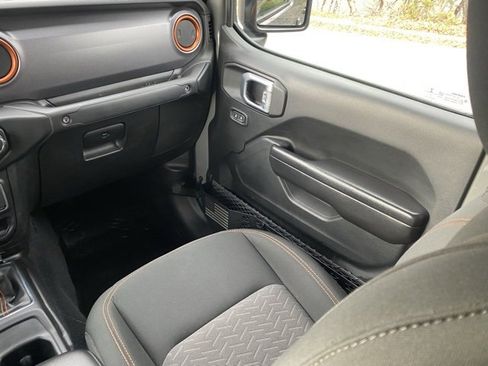 Used 2021 Jeep Gladiator Mojave w/ Safety Group image 34