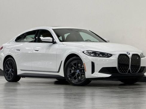 Used 2023 BMW i4 eDrive40 RWD image 2