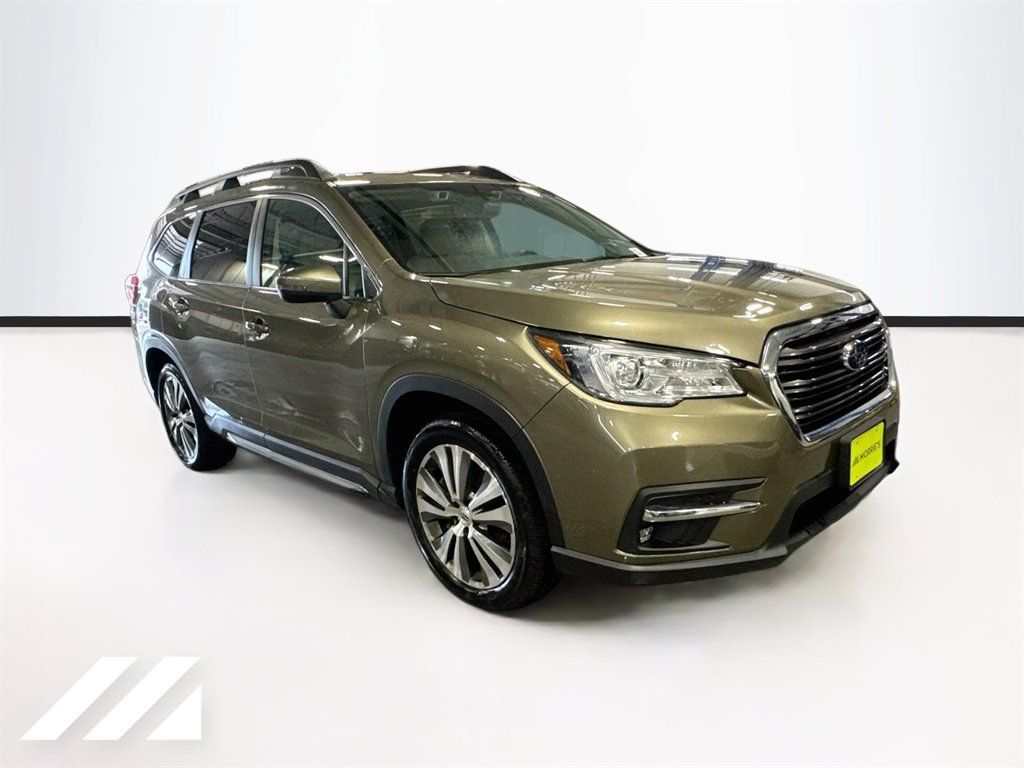 Used 2022 Subaru Ascent Limited w/ Technology Package AWD/4WD image 3