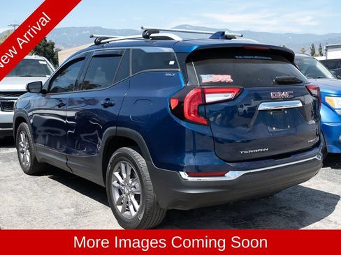 Used 2023 GMC Terrain SLT AWD/4WD image 4