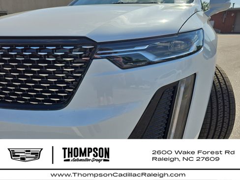 New 2025 Cadillac XT6 Luxury FWD image 32