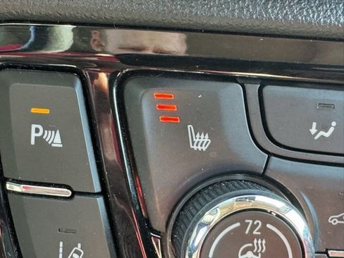 Used 2018 Buick Encore Premium w/ Experience Buick Package image 27