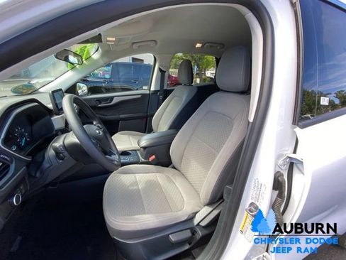 Used 2022 Ford Escape SE FWD image 25