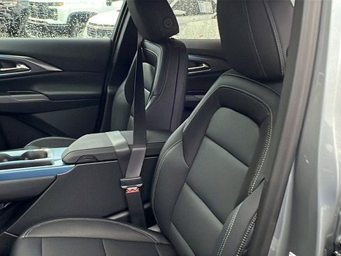 New 2026 Chevrolet Equinox EV LT image 14