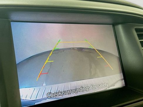 Used 2017 Nissan Pathfinder S image 14