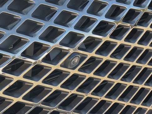 Used 2023 Genesis GV70 2.5T w/ Advanced Package image 11