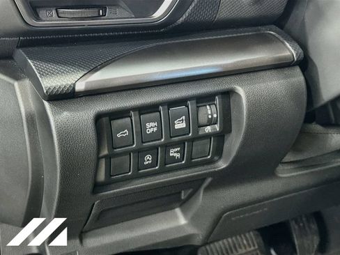 Used 2024 Subaru Forester Premium AWD/4WD image 10