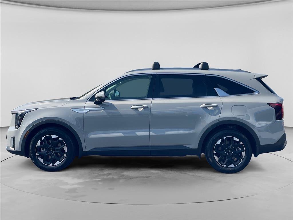 Used 2024 Kia Sorento S w/ Panoramic Sunroof Package FWD image 4