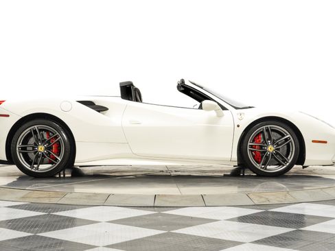 Used 2017 Ferrari 488 Spider image 39