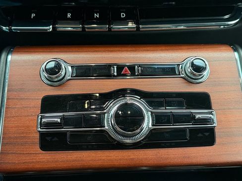 Used 2023 Lincoln Aviator Reserve image 16