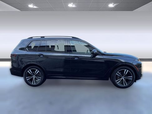 Used 2026 BMW X7 xDrive40i w/ M Sport Package AWD/4WD image 8