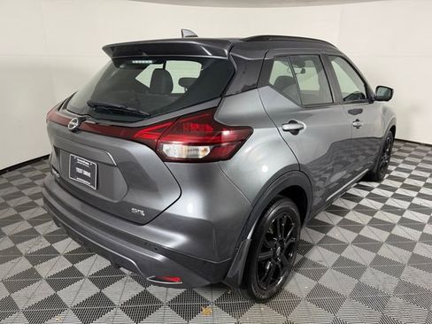Used 2023 Nissan Kicks SR image 8
