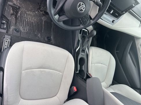 Used 2022 Toyota Corolla LE image 8
