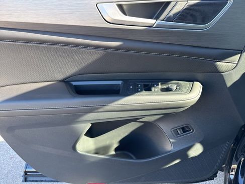 New 2026 Volkswagen Atlas Cross Sport SE image 17