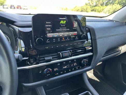 Certified 2025 Nissan Pathfinder SL AWD/4WD image 32