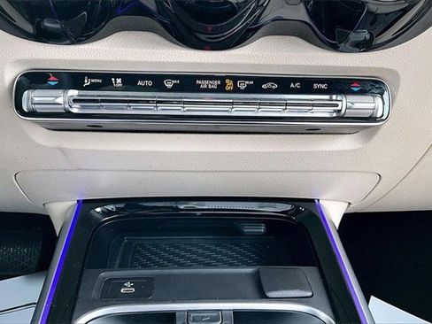 Certified 2025 Mercedes-Benz GLB 250 250 image 18