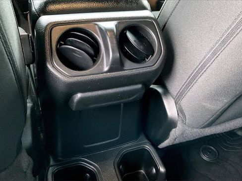 Used 2021 Jeep Wrangler Unlimited Sport image 31