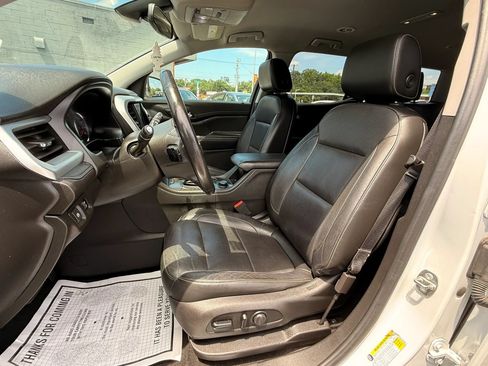 Used 2019 GMC Acadia SLT AWD/4WD image 9