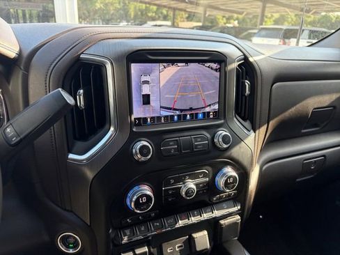 Used 2023 GMC Sierra 2500 Denali w/ Denali Ultimate Package AWD/4WD image 11