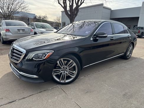 Used 2020 Mercedes-Benz S 450 Sedan image 2