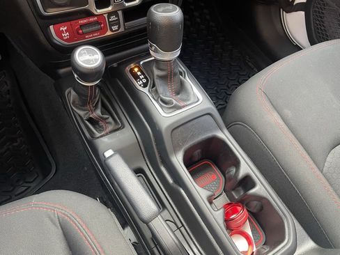 Used 2023 Jeep Wrangler Unlimited Rubicon w/ LED Lighting Group image 19