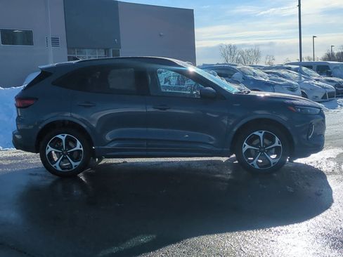 Used 2023 Ford Escape ST-Line Elite w/ Premium Technology Package image 9