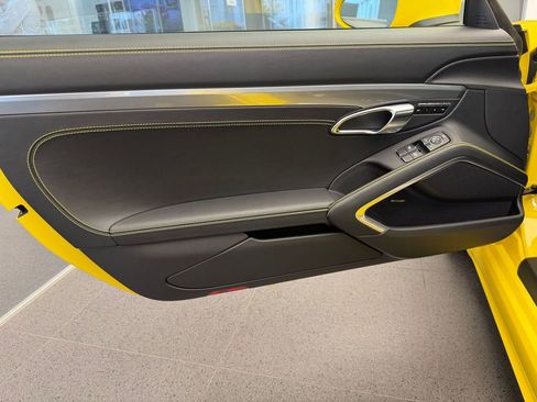 Certified 2024 Porsche 718 Cayman GTS RWD image 17