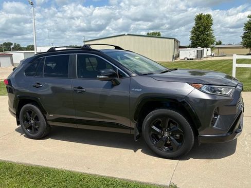 Used 2020 Toyota RAV4 XSE AWD/4WD image 3