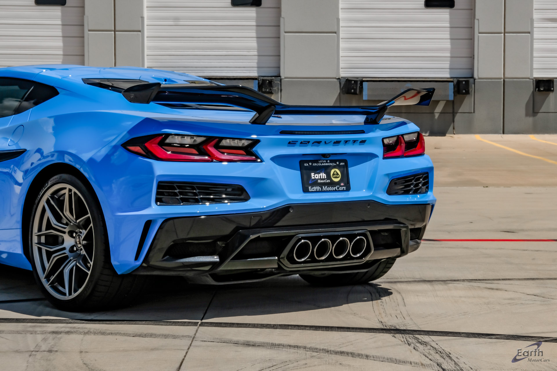 Used 2024 Chevrolet Corvette Z06 w/ Z07 Performance Package RWD image 13
