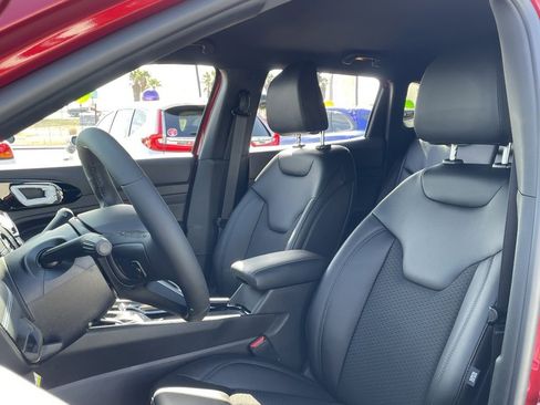 New 2026 Jeep Compass Latitude image 16