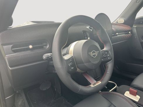 Used 2025 MINI Cooper S image 13