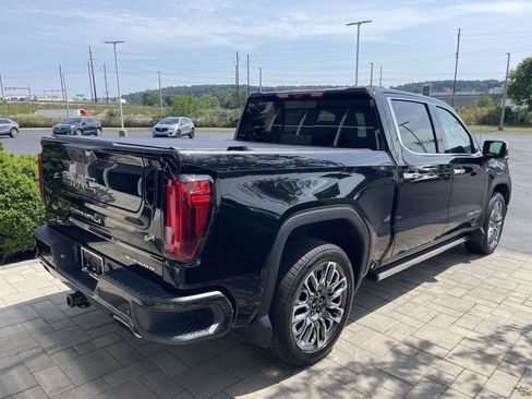 Used 2023 GMC Sierra 1500 Denali Ultimate AWD/4WD image 7
