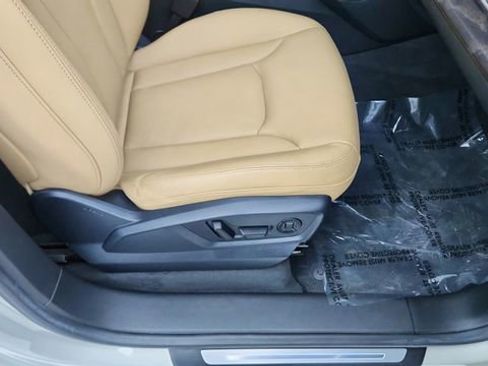 Used 2023 Audi Q8 Premium Plus w/ Premium Plus Package image 22