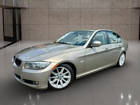 Used 2009 BMW 328i Sedan RWD image 3