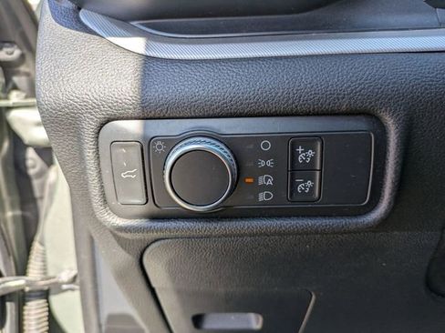 Used 2020 Ford Explorer XLT w/ Comfort Package AWD/4WD image 16