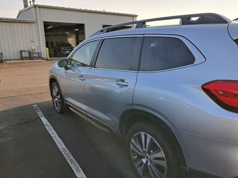 Used 2022 Subaru Ascent Limited w/ Technology Package AWD/4WD image 8